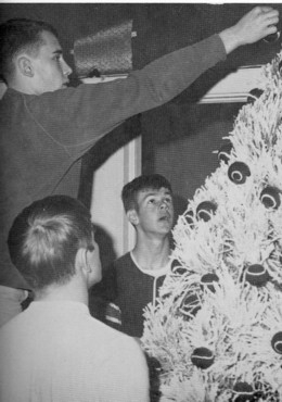 Student Council Christmas Tree, l-r: Doug Stephens, Al Frank, Dan Cady