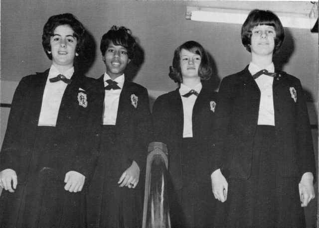 Freshman Class Officers AOL: reasurer - Jane Driscoll, President - Brenda Irving, VP - Molly Sloan, Secretary - Barb Fones
